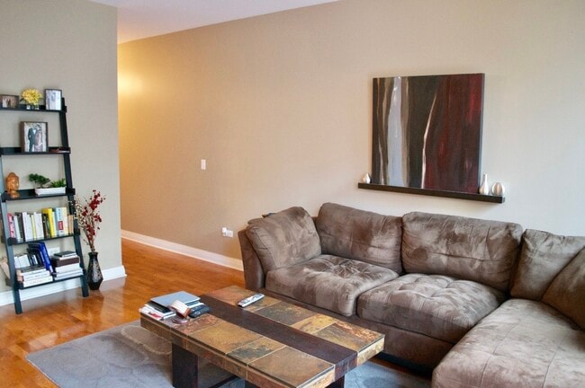 Photo - 565 W Quincy St Unit 1201