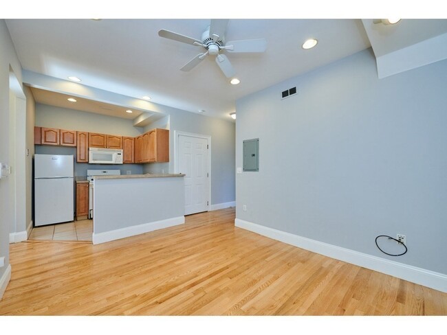 Photo - 12 Humboldt Pl Apartment Unit 1