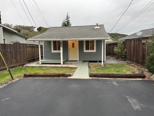Building Photo - 4079 Suisun Valley Rd Rental