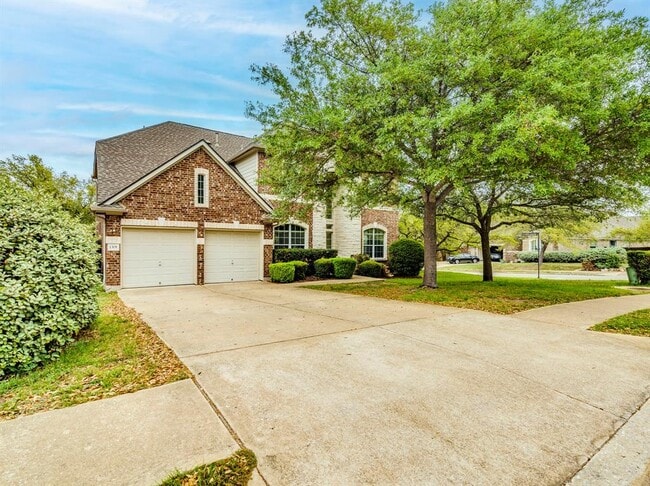 Building Photo - 1301 Horseback Hollow
