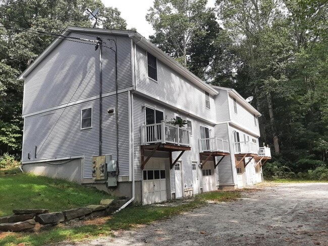 Photo - 27 N Main St