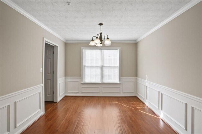 Photo - 1442 Glenover Cir