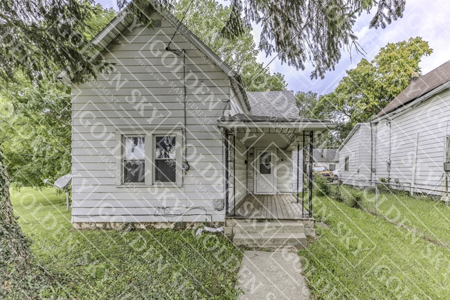 Building Photo - 628 W Memorial Dr