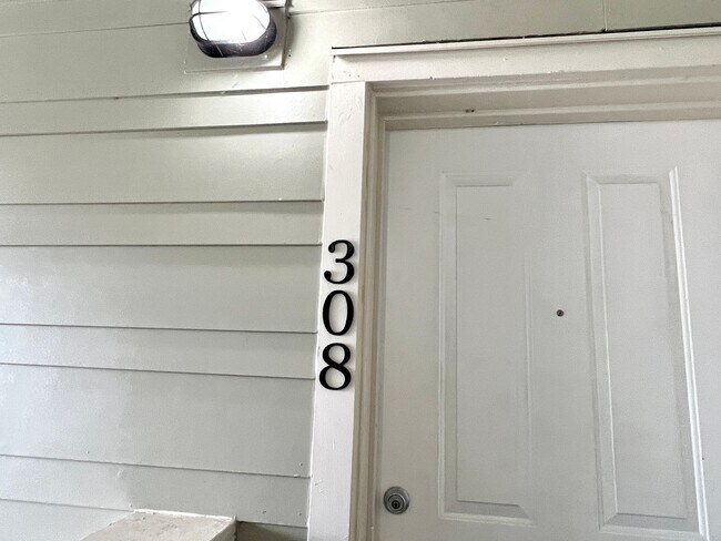 Photo - CORNI01 Unit 308