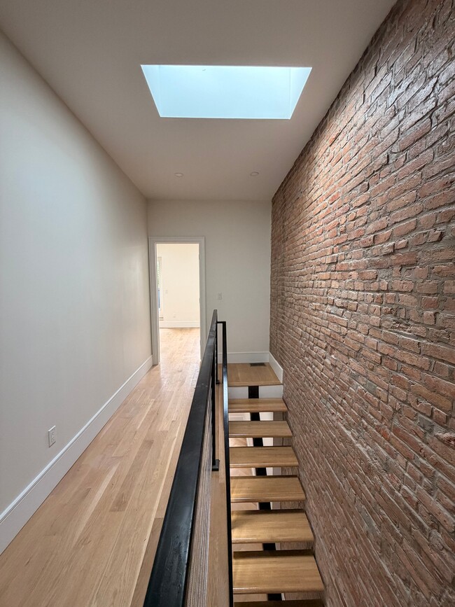 Photo - 77A Somers St Unit 2