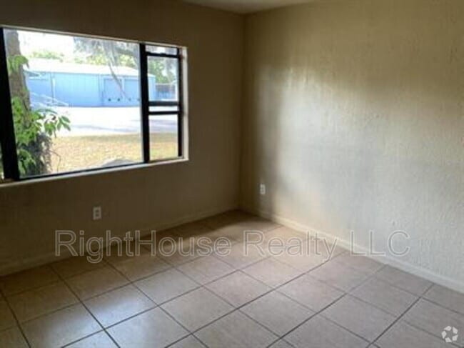 Building Photo - 1220 Morin St Unit Apt A