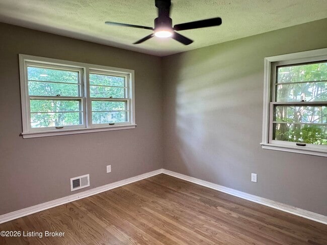 Photo - 7305 Meadow Rd