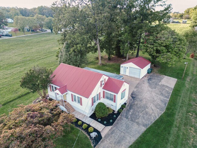 Photo - 1806 W Main St