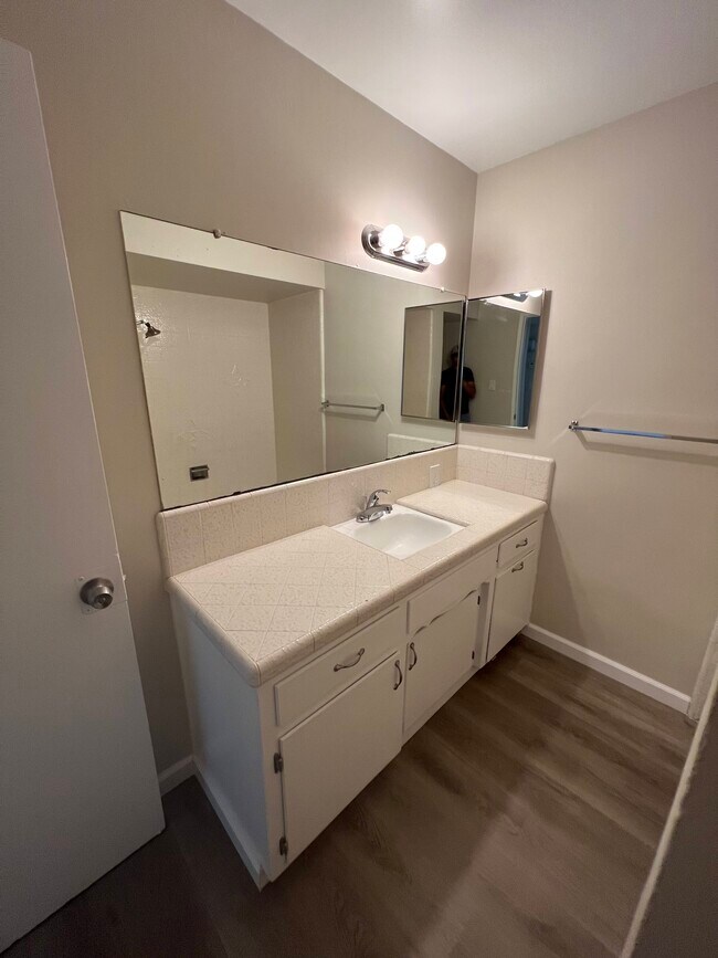 Bathroom - 1015 Pacific St Unit B