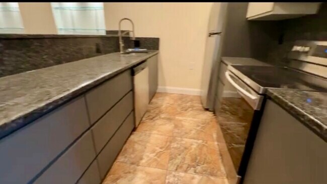 Photo - 27 Saint Marys Ct Unit 3