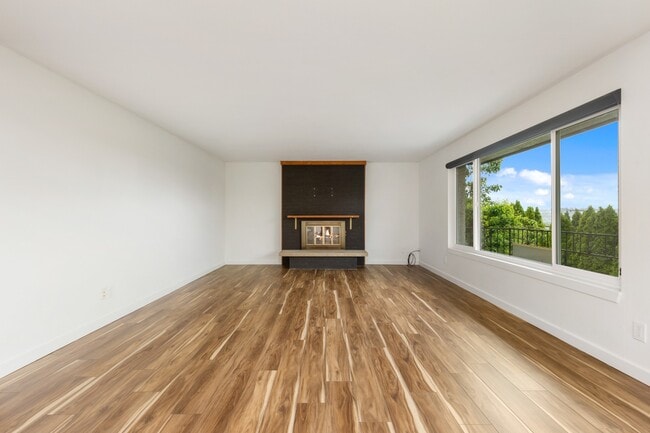 Photo - Newly Renovated 2BR/2BA Home with Private Balcony in Seattle Unit #1