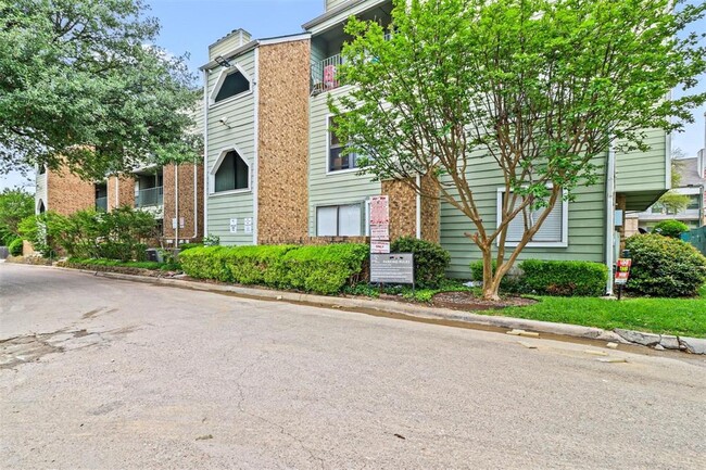 Photo - 6108 Abrams Rd Condo Unit 124