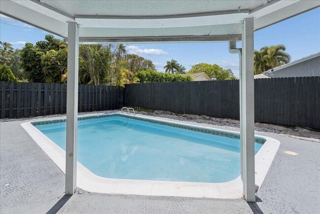 Photo - 2324 NW 98th Terrace