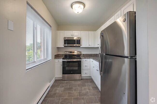 Jefferson Arms - 1BD 1BA - 686SF - Kitchen - Jefferson Arms Apartments