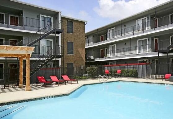 Photo - 6808 S I-35 Frontage Rd Unit 111