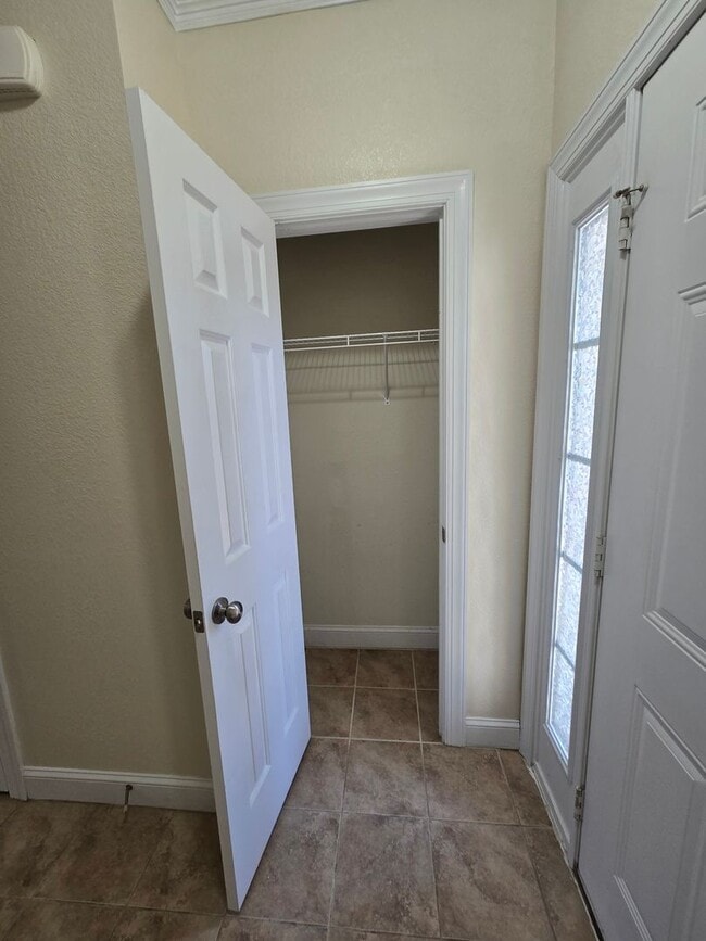 Photo - Lovely 3 Bedroom house near Town Center