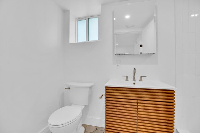 Photo - The Shoreline at 19th - Steps from the beach