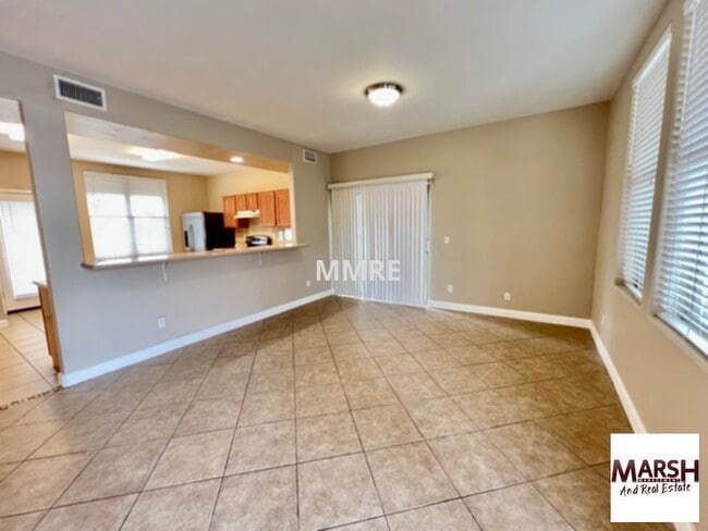 Photo - Nice 2-story home with 4 bedrooms in Phoenix!
