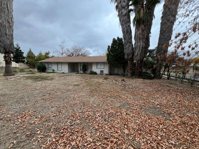 Incredibly rare Brentwood rental opportuni... - Incredibly rare Brentwood rental opportuni...