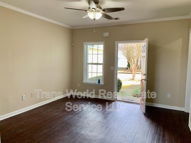 Photo - 4610 Blue Iris Way