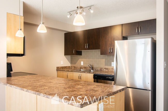 Building Photo - 9113-111 111 Ave NW