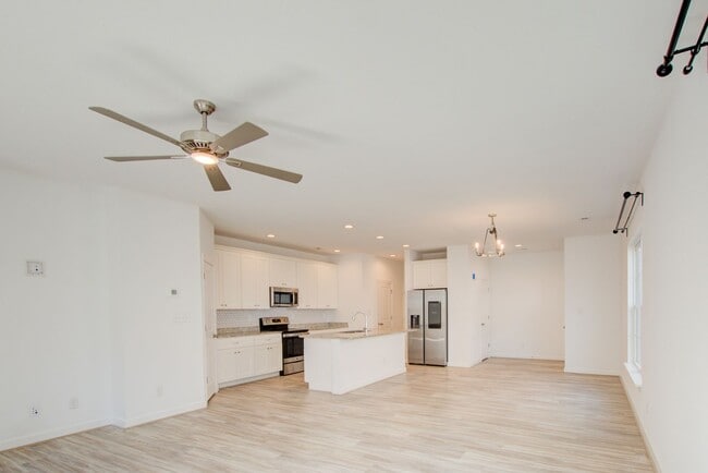 Photo - Like New End Unit Condo, 3 Bed 2.5 Bath