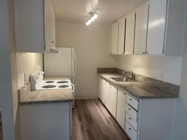 Photo - 1241 Morse Ave Unit 1243 Morse Ave 11