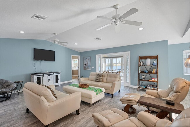 Building Photo - 15826 Aqua Cir Unit ID1248734P Rental