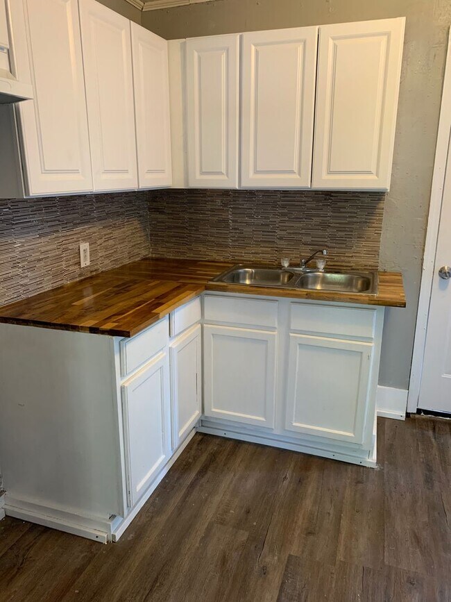 Photo - 1068 Blanchard Pl Unit 1