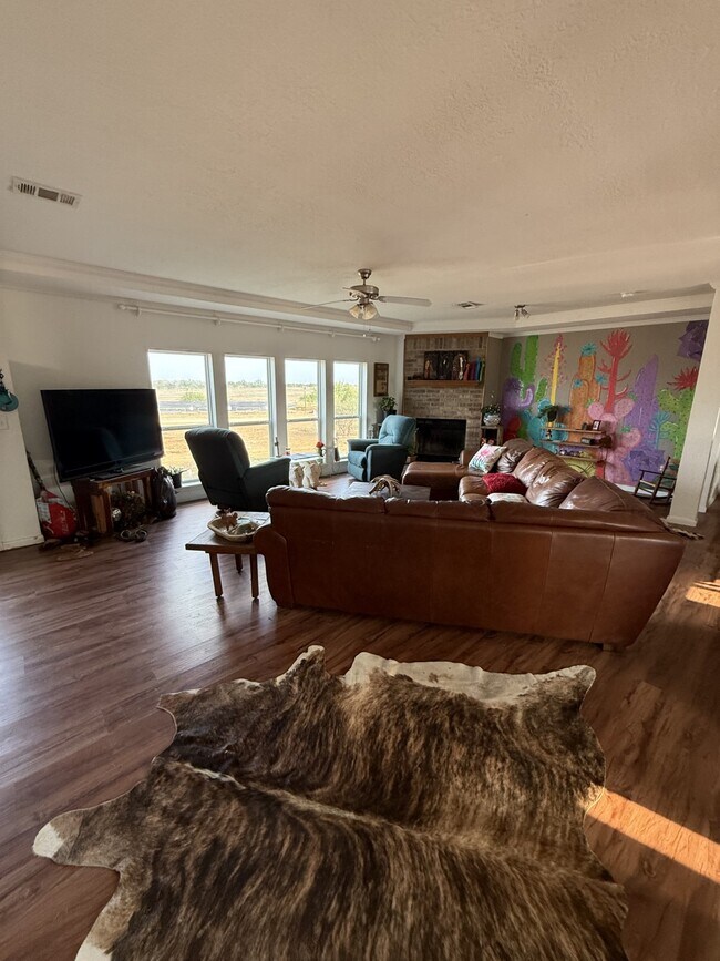 Photo - 2133 Co Rd 430