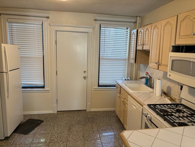 Building Photo - 6 Bellvista Rd Unit 1