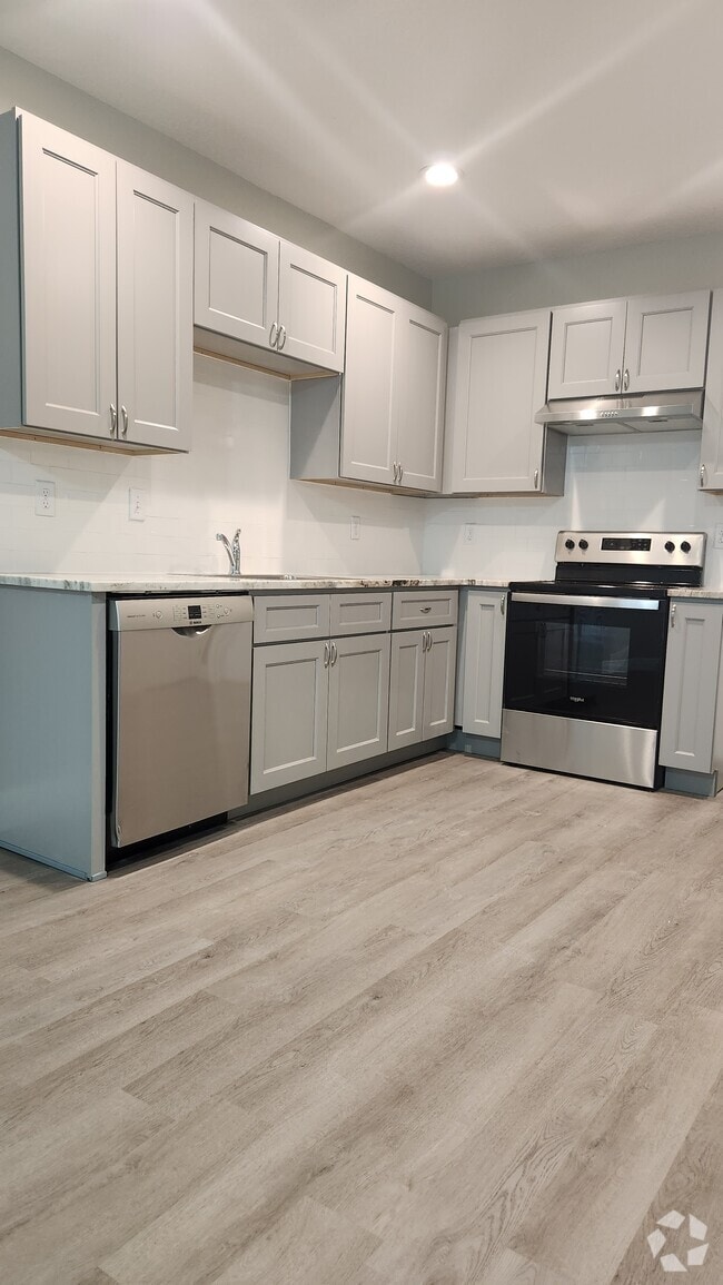 Building Photo - 7412 Canterbury St Unit 7412 Rental