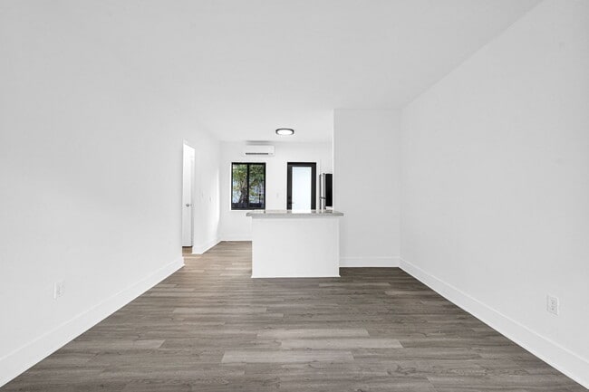 Photo - 173 NW 56th St