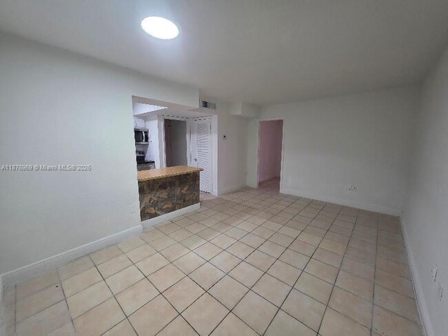 Building Photo - 800 SW 129th Pl Unit 107 Rental