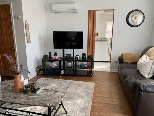 Photo - 207 N Harding Ave Unidad A