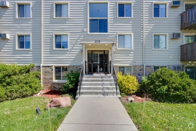 Building Photo - Forest Lake NorthShore Apartments LLC (1167) Unit 304