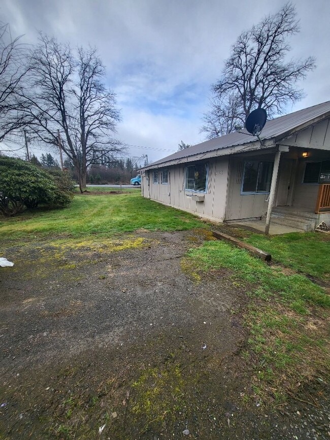 Photo - STATUS: AVAILABLE | R36B | $925