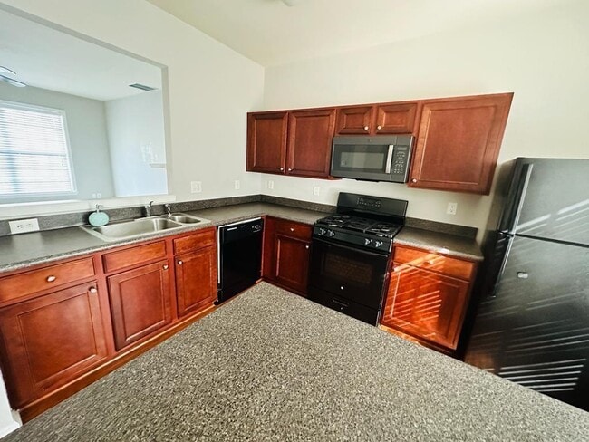 Photo - 962 Prestwyck Ct