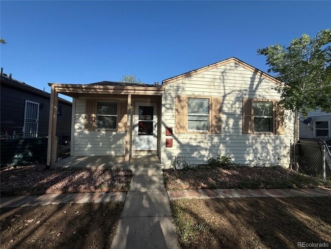 Building Photo - 1349 Kenton St
