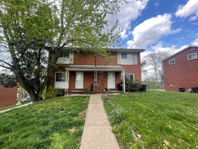 Building Photo - 533-535-535 Cumberland Rd Unit 535 Cumberland Rd