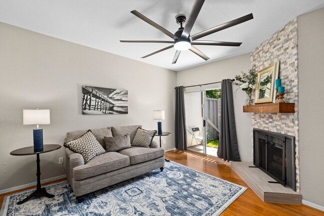 Photo - 5094 Glenmont Dr