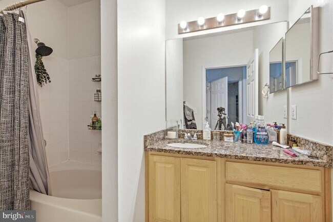 Photo - 1591 Spring Gate Dr. Unidad 3103