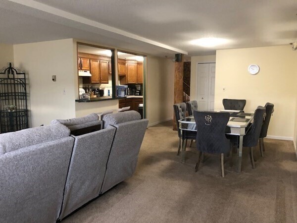 Photo - 200 Market St