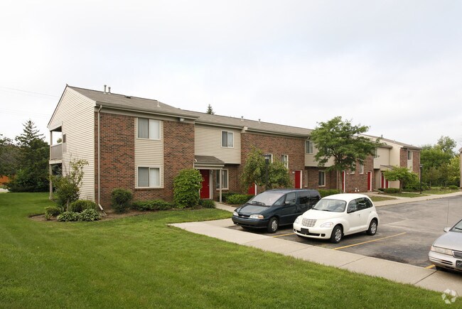 Parkwood Manor - Parkwood Manor Apartments