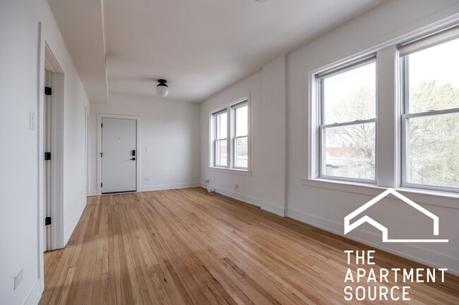 Photo - 3049 W Medill Ave Unidad 1A