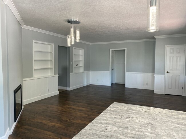 Photo - Remodeled 3 bed, 3 bath home on East end of Simi Valley