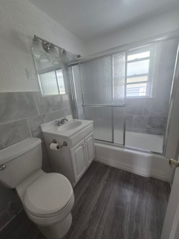 Photo - 137-36 242nd St Unidad 2