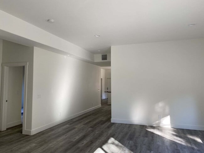 Photo - 821 Melody Ln