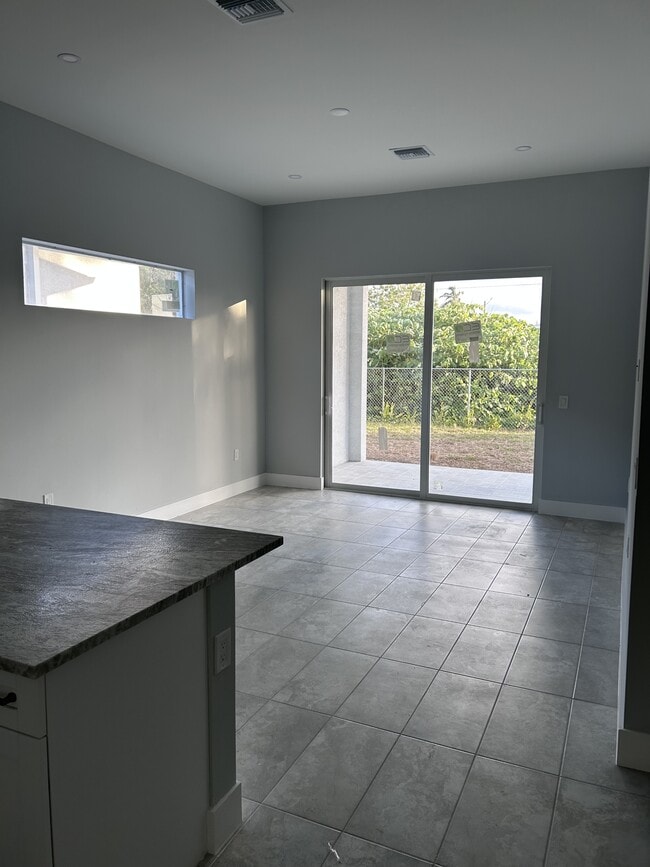 5274 Coronado Pkwy Unit 102