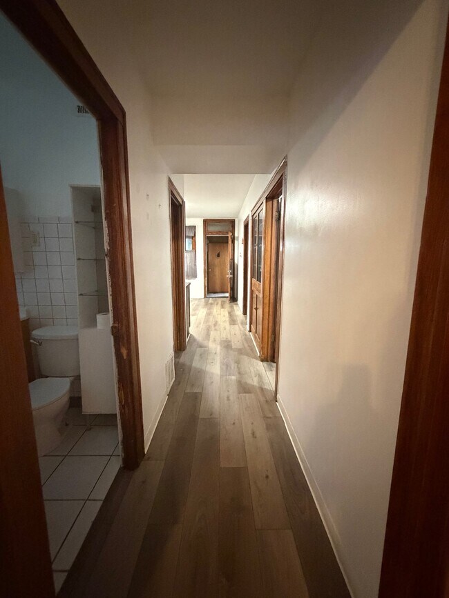 4449 W Walton St Unit 1